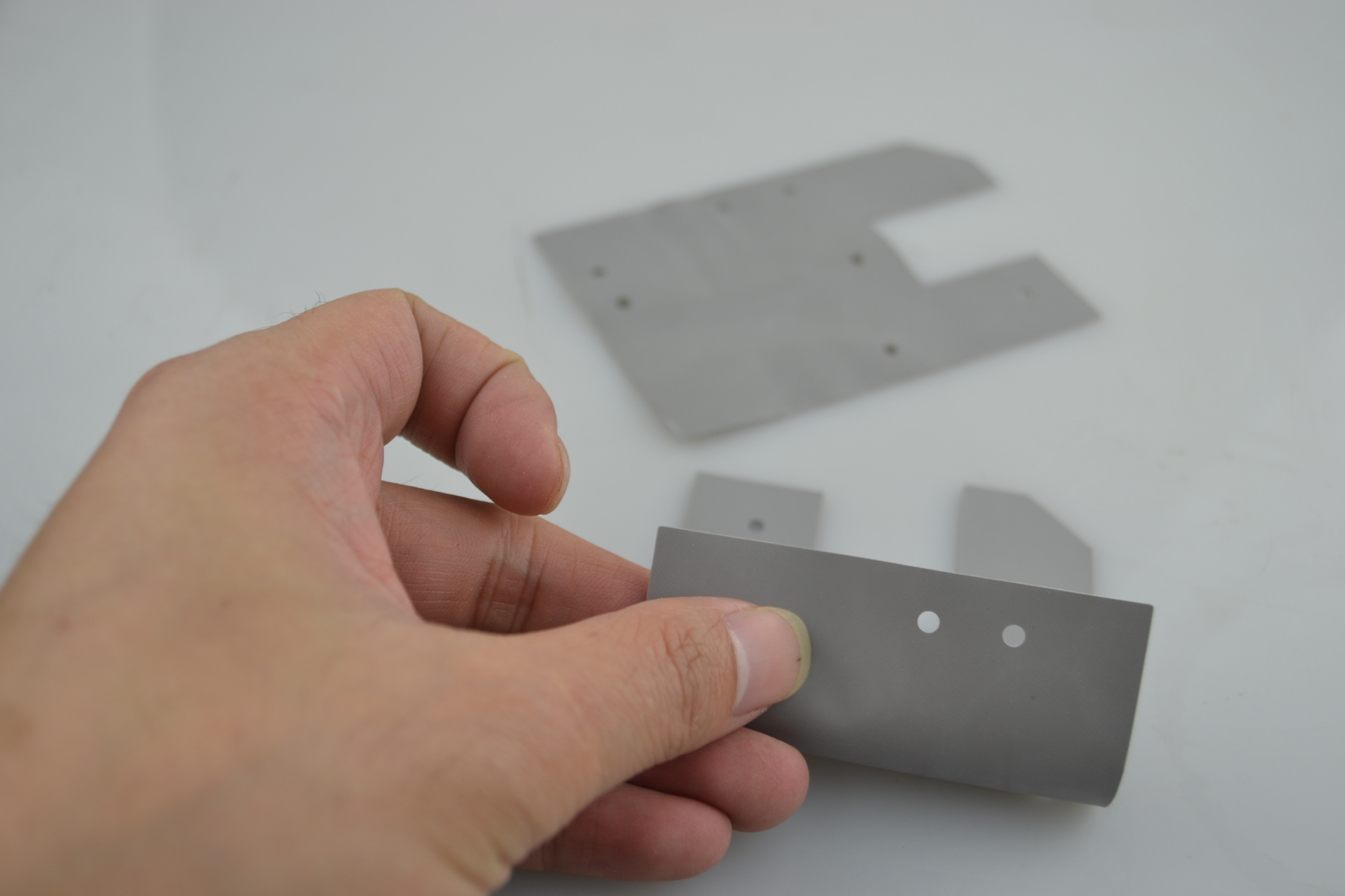 导热硅胶片跟导热矽胶片都是导热片，那有什么区别？